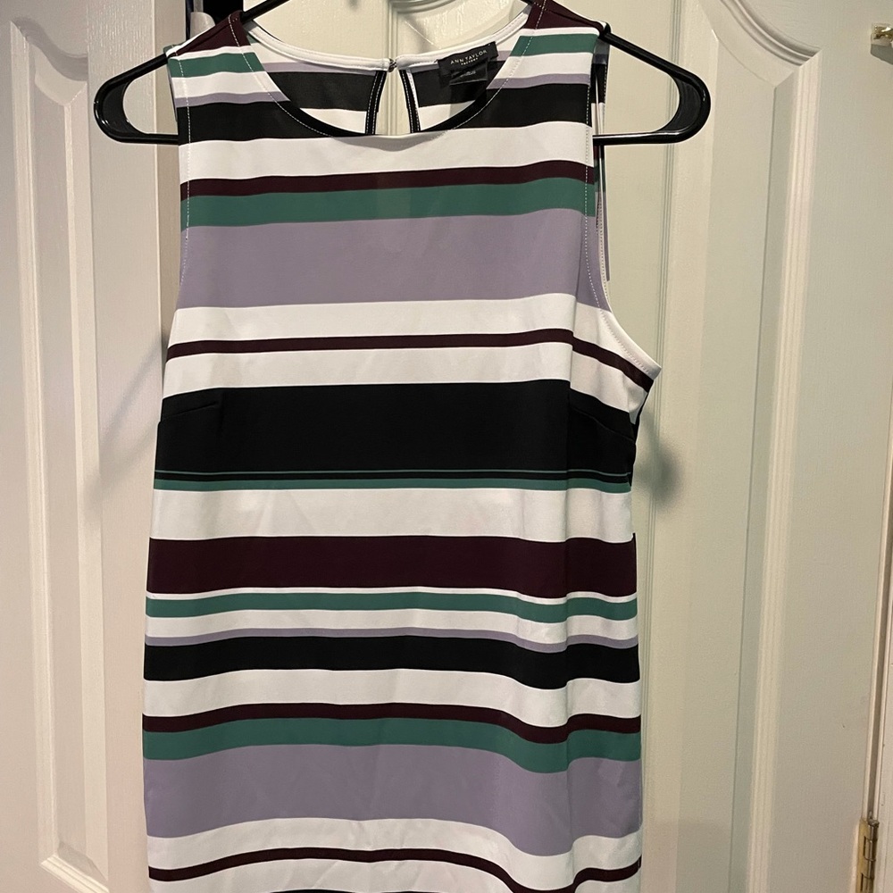 Ann Taylor blouse size S sleeveless